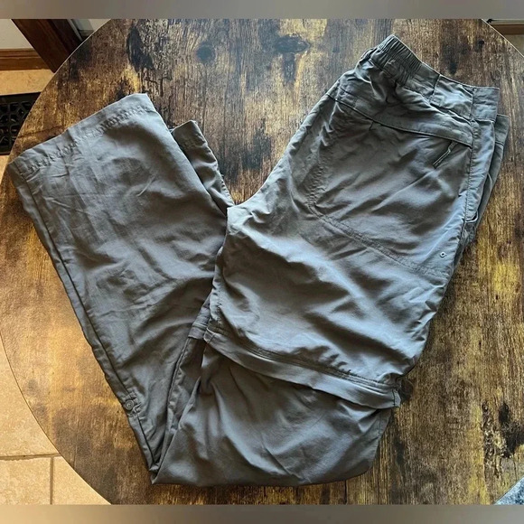 Columbia | Omni-Shield Convertible women’s pants. Size: 12 - Picture 1 of 16